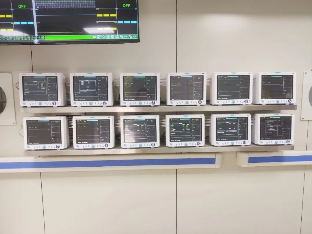 杭州顾连通济医院高压氧治疗中心配备的多参数心电监护仪