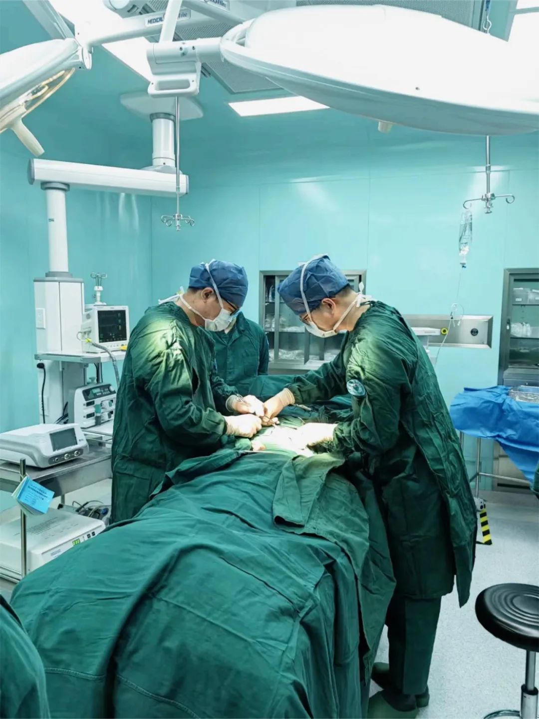 杭州顾连通济医院成功开展首例“腹膜透析管置管术”
