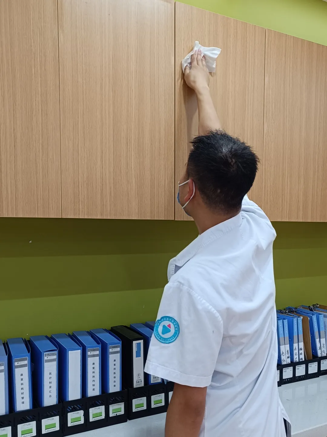 杭州顾连通济医院开展全院卫生大扫除