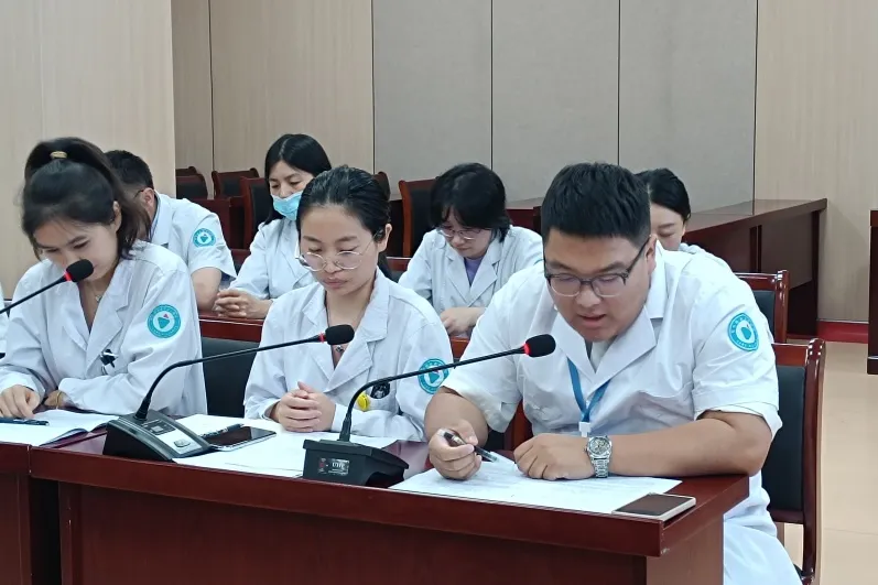 杭州顾连通济医院成功举办民主生活会：倾听一线心声，共绘发展蓝图